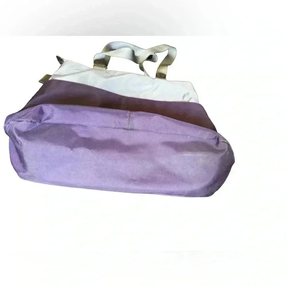 Mosey Nylon Tote Bag Mosey - Picture 8 of 10